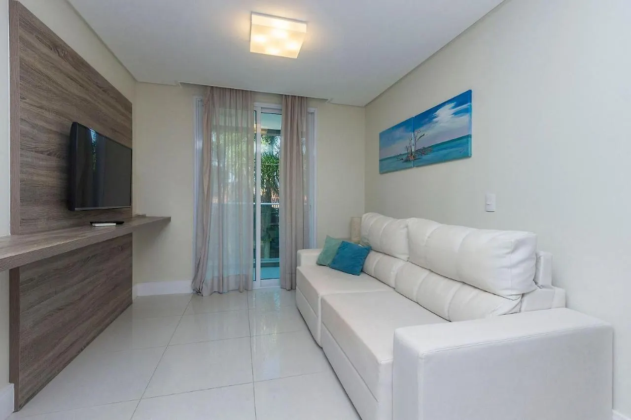 Apartment Porto Fino 106 - Lindo Apartamento No Centro De Bombinhas, A 260 Metros Da Praia, Com Otimo Custo-Beneficio.