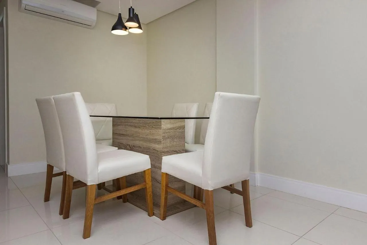 Porto Fino 106 - Lindo Apartamento No Centro De Bombinhas, A 260 Metros Da Praia, Com Otimo Custo-Beneficio. Brasilien